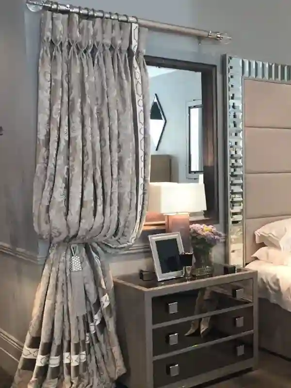 leeve curtain