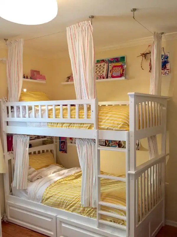 bed curtains