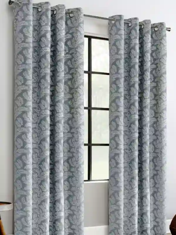 Hotel Curtains