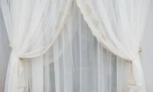 Lace-Curtains